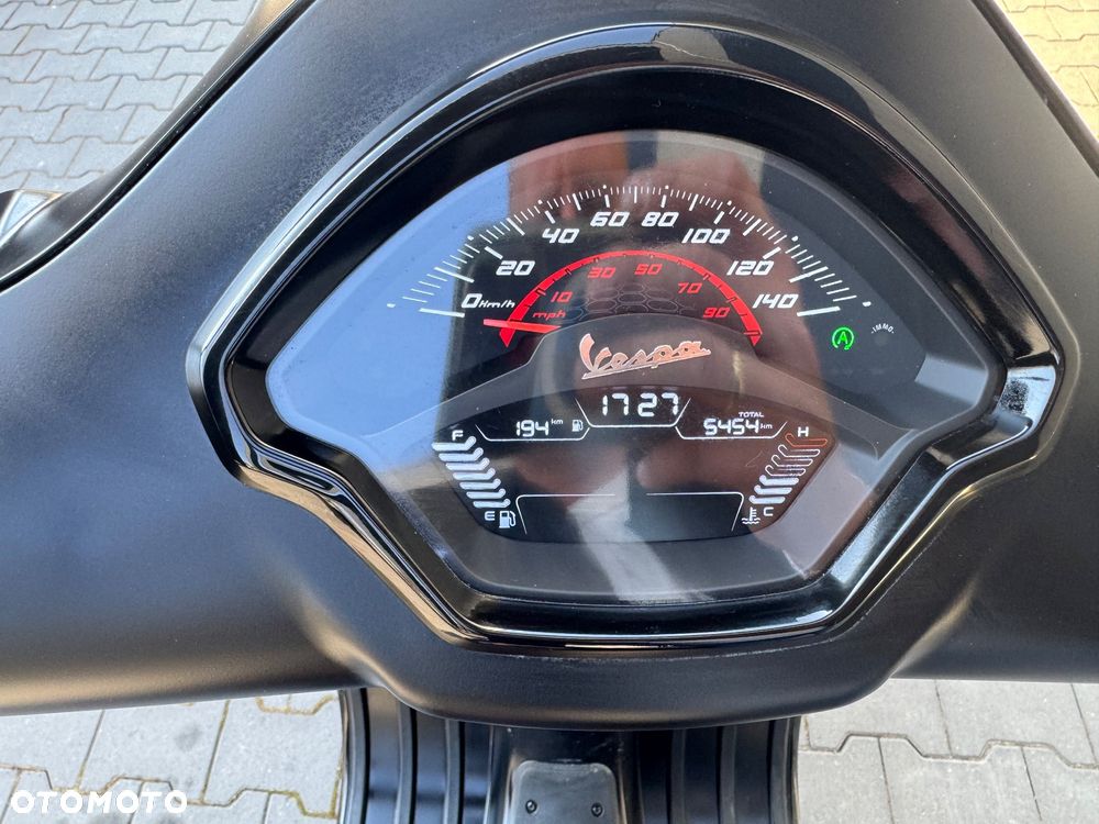Vespa GTS - 7