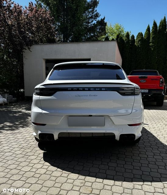 Porsche Cayenne - 4