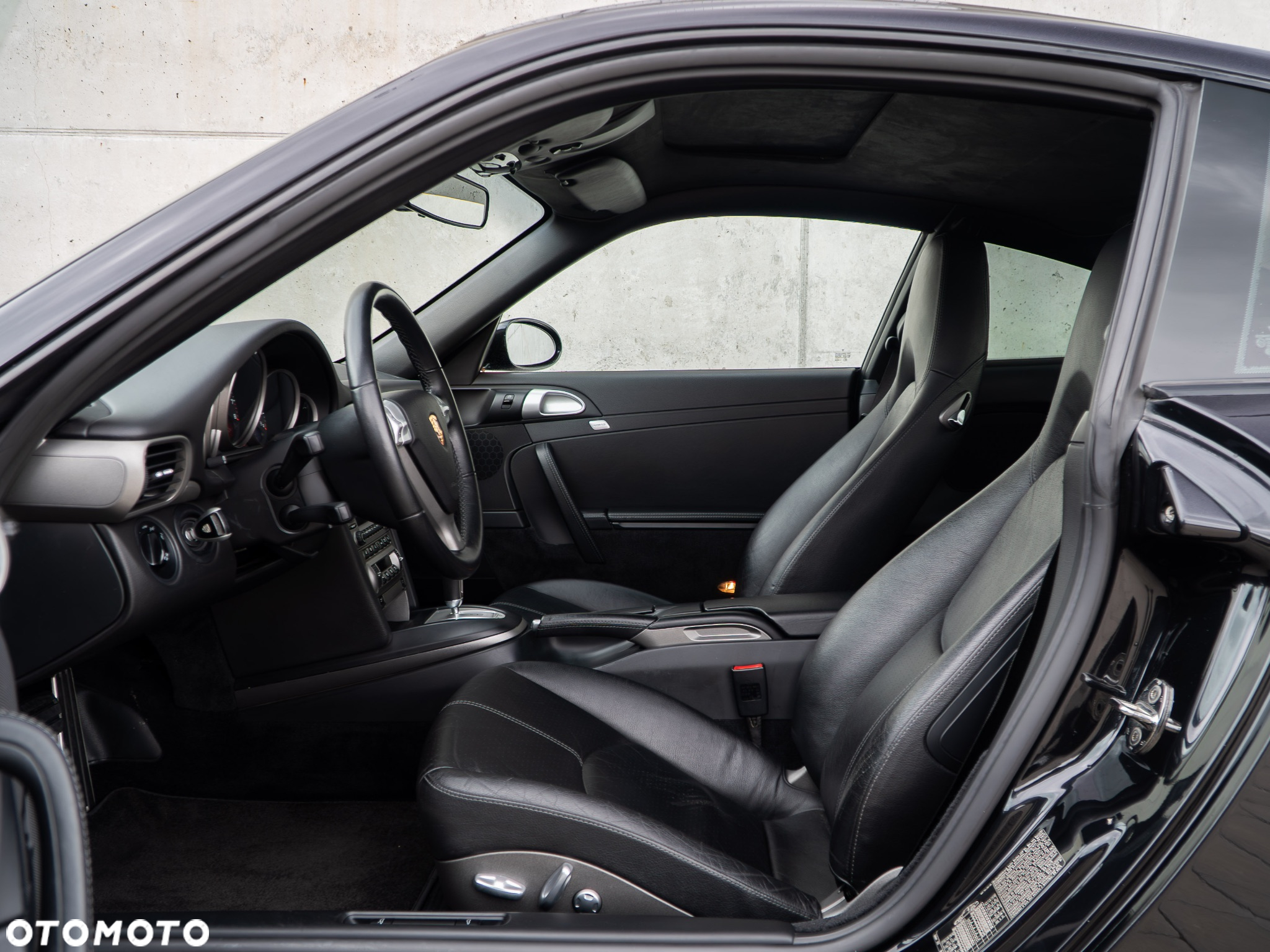 Porsche 911 Carrera Tiptronic S - 28