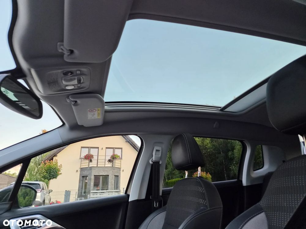 Peugeot 2008 BlueHDi 100 STOP & START Allure - 14