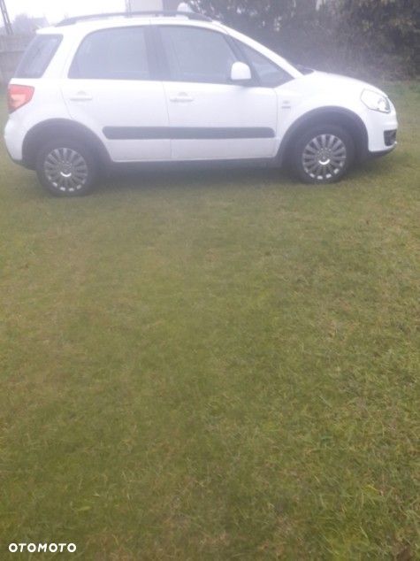 Suzuki SX4 2.0 DDiS 4x4 Comfort - 4