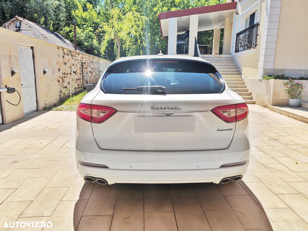 Maserati Levante - 16