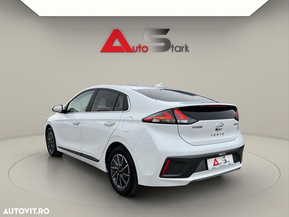 Hyundai IONIQ Trend - 11