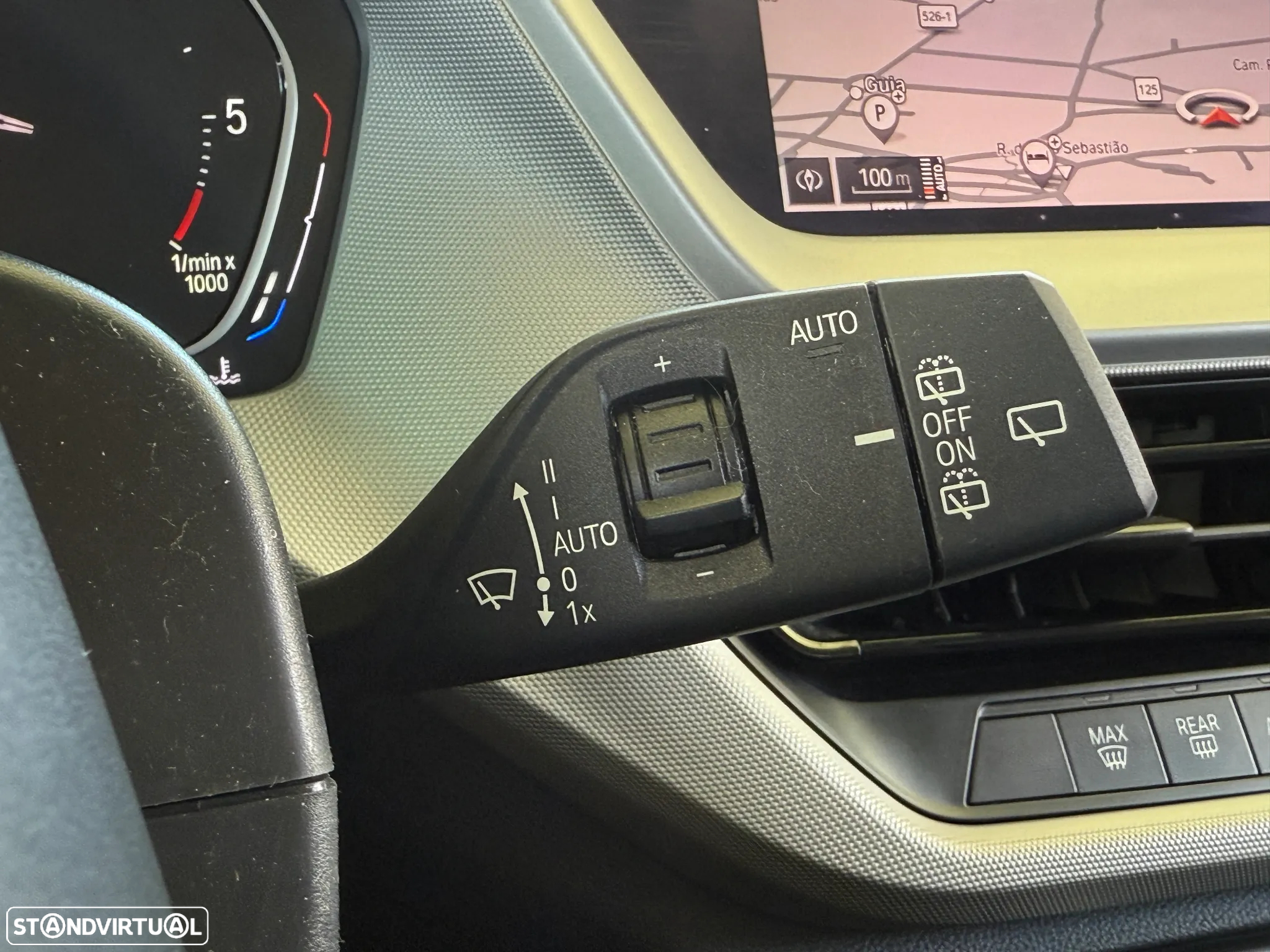 BMW 116 d Pack Color Vision Auto - 35
