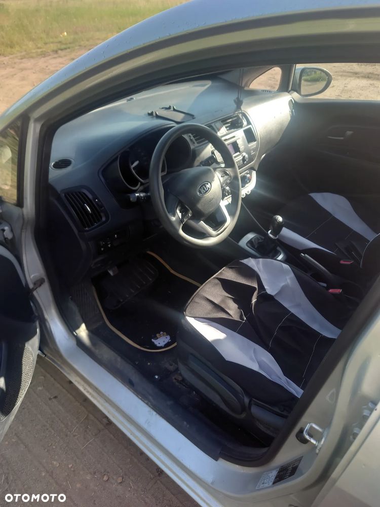 Kia Rio 1.4 crdi M - 8