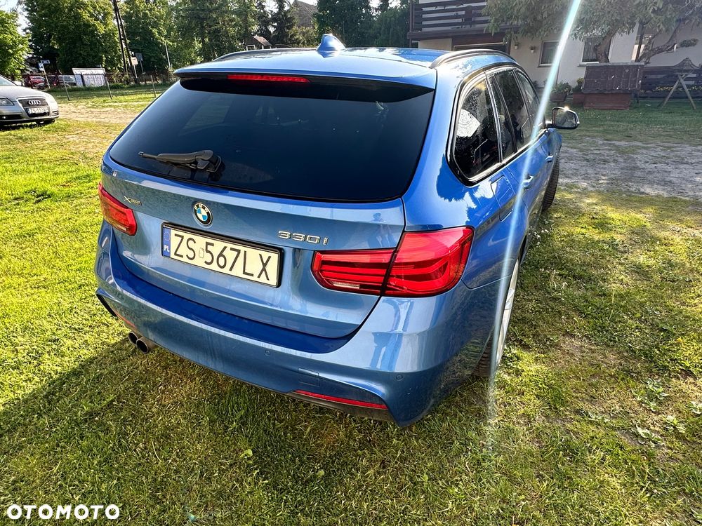 BMW Seria 3 330i - 5
