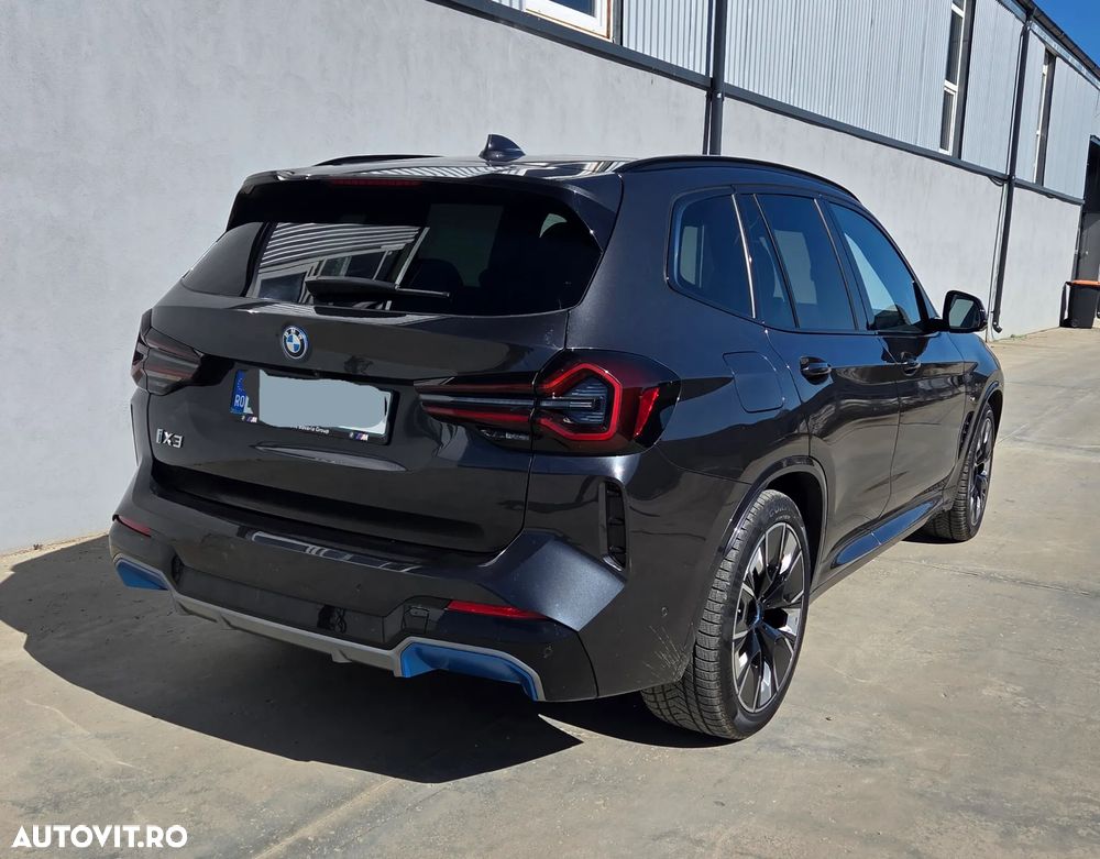 BMW iX3 - 30