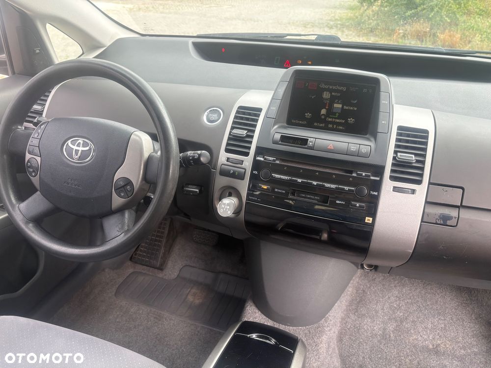 Toyota Prius 1.5 VVT-i Prestige - 11