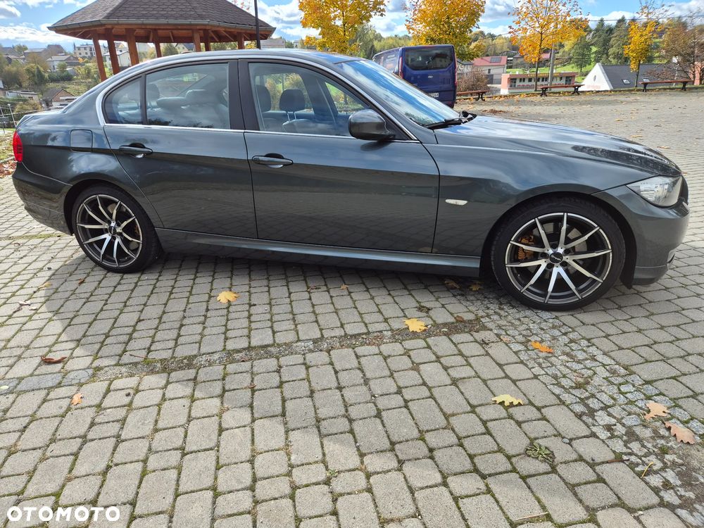 BMW Seria 3 325d - 16