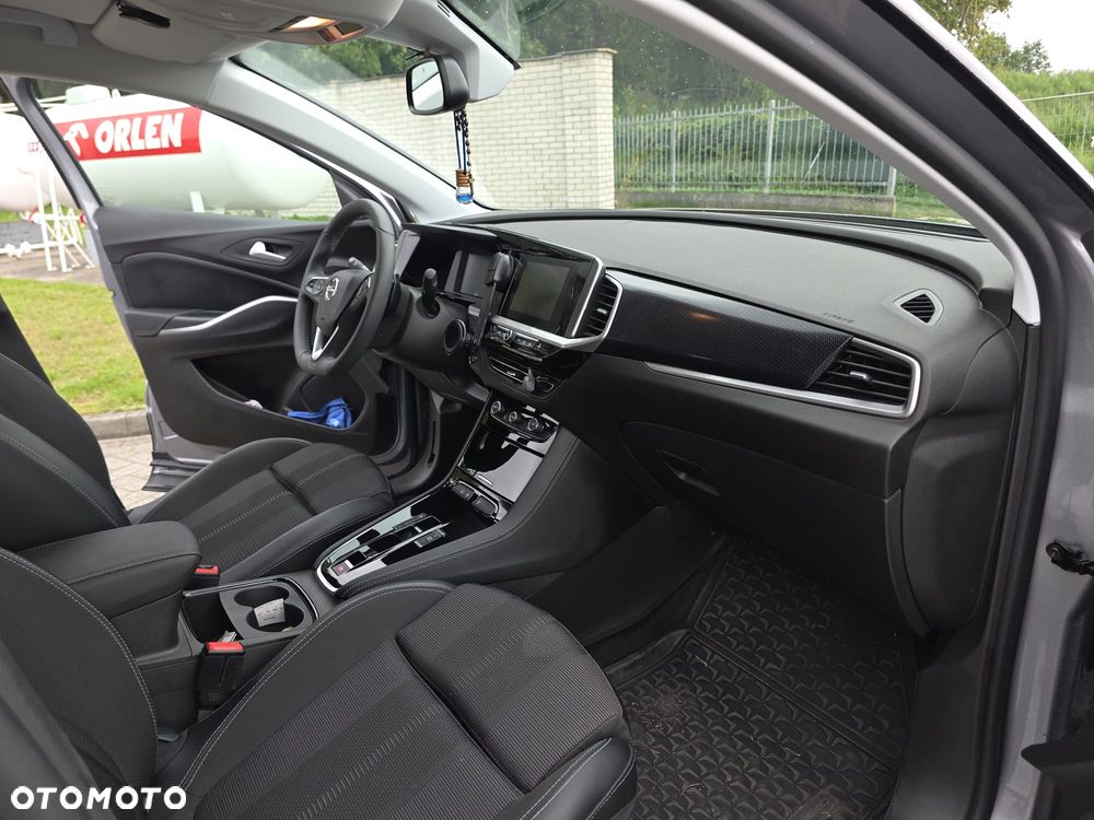 Opel Grandland X - 11