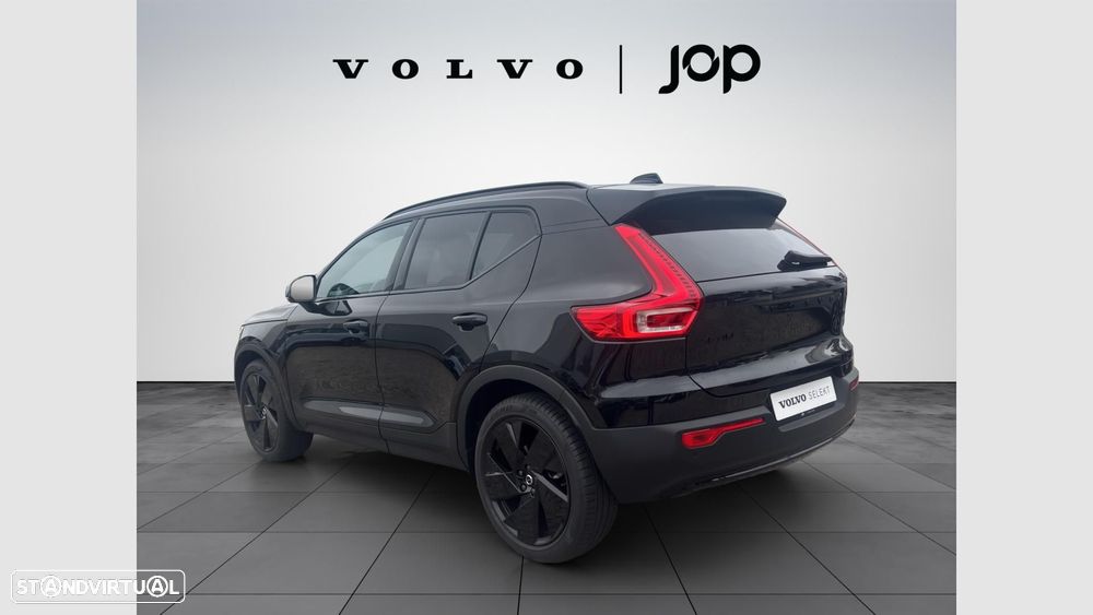 Volvo XC 40 2.0 B3 Black Edition - 4
