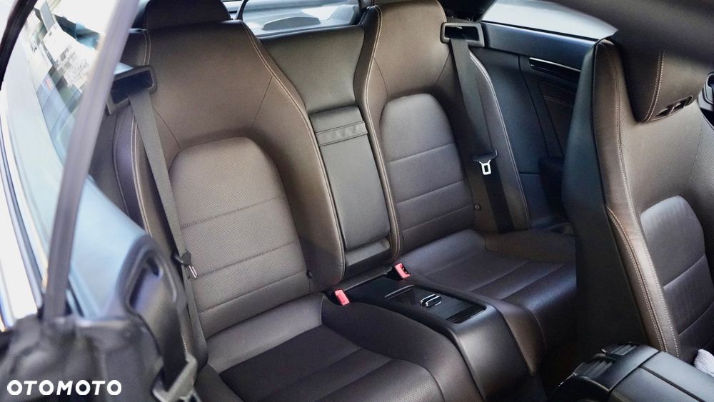 Mercedes-Benz Klasa E 250 CDI 7G-TRONIC - 35