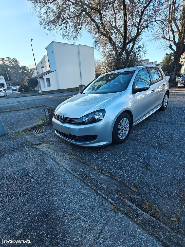 VW Golf 1.6 TDi Trendline BlueMotion - 2