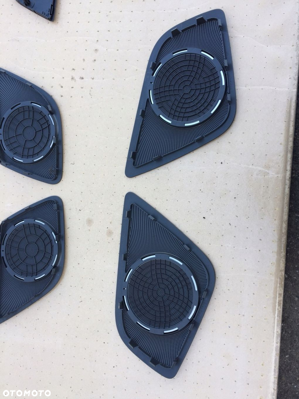 A5 8T COUPE MASKOWNICE GŁOŚNIKÓW BANG OLUFSEN KPL. - 14