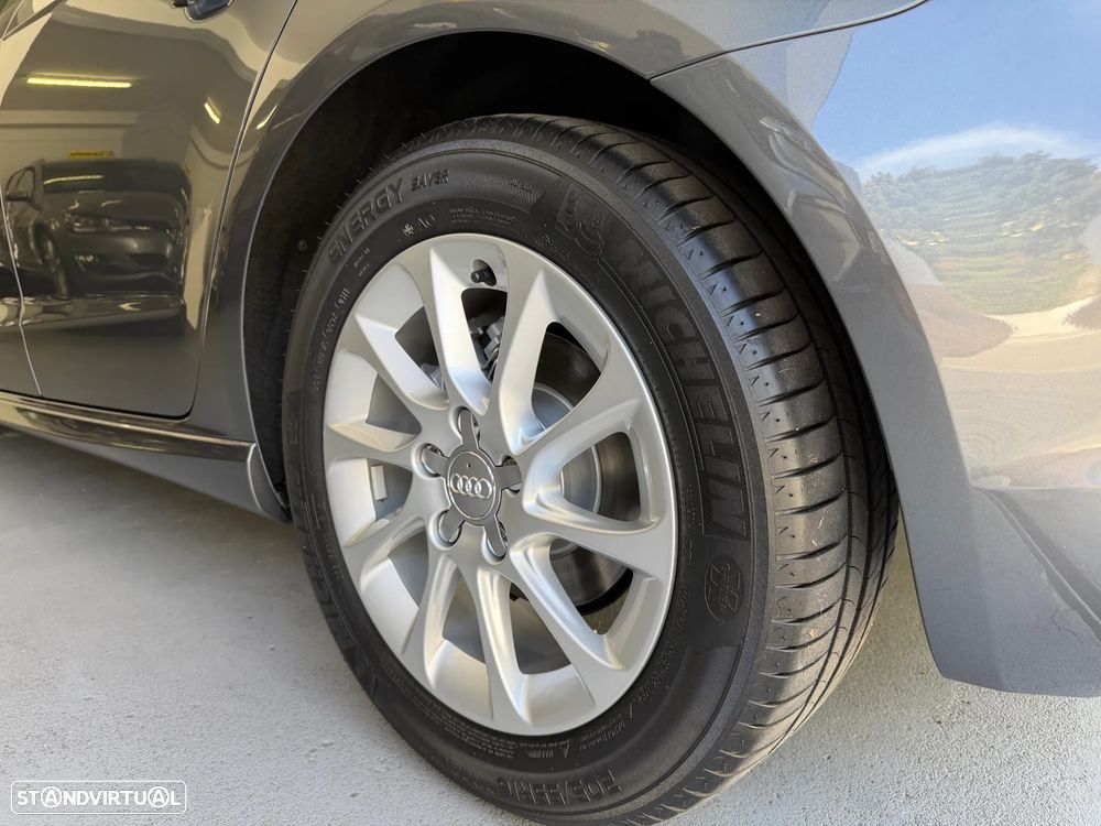 Audi A3 Sportback 1.6 TDI Advance Ultra — fotografia 57