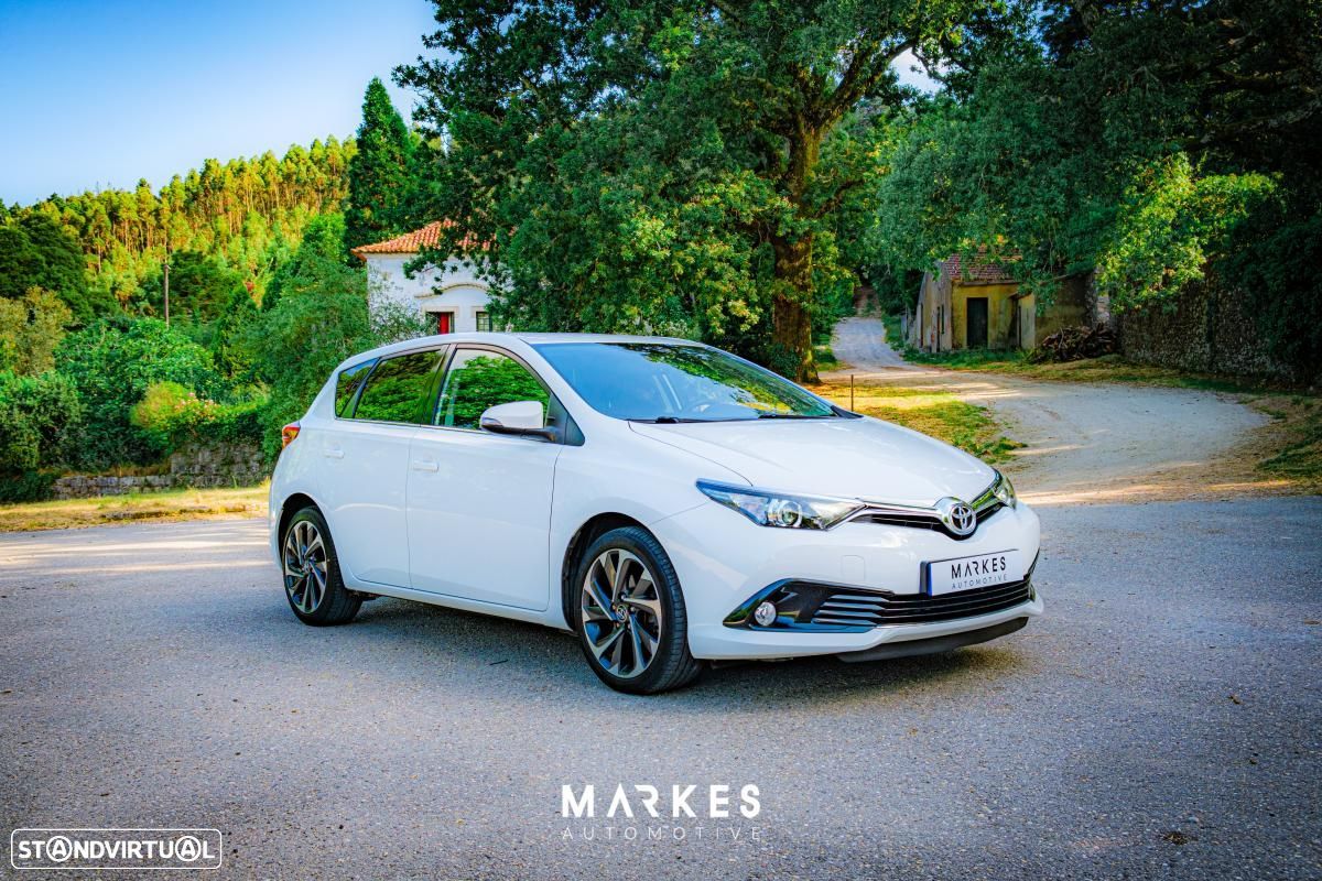 Toyota Auris - 1