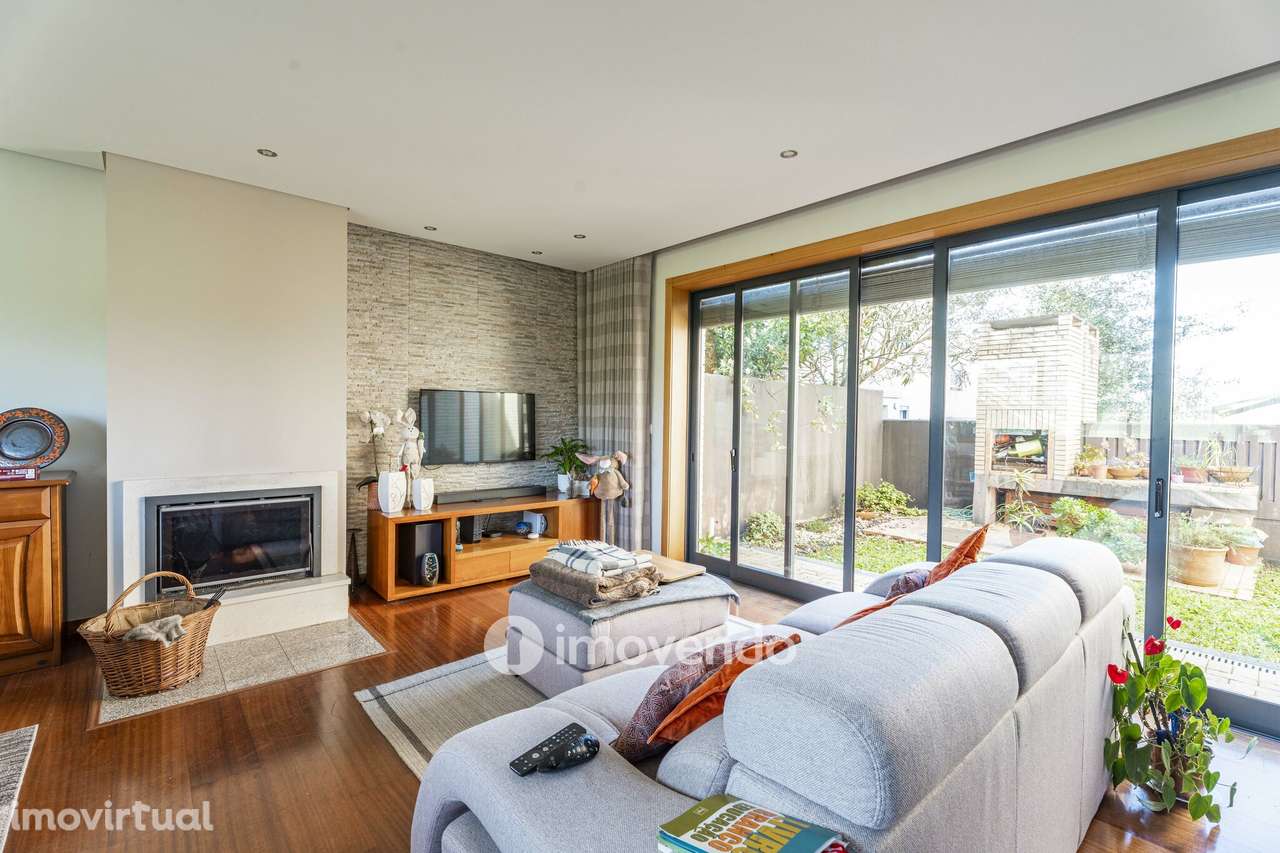 Moradia T3 moderna, com garagem e jardim, em Custóias, Porto - Grande imagem: 4/45
