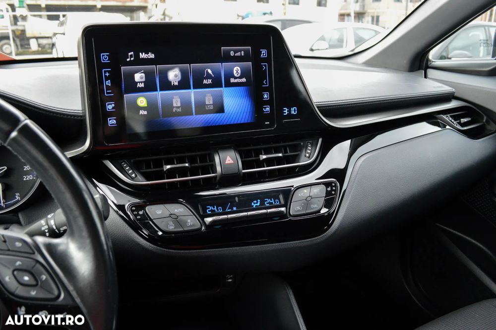 Toyota C-HR Hybrid Business-Edition - 17