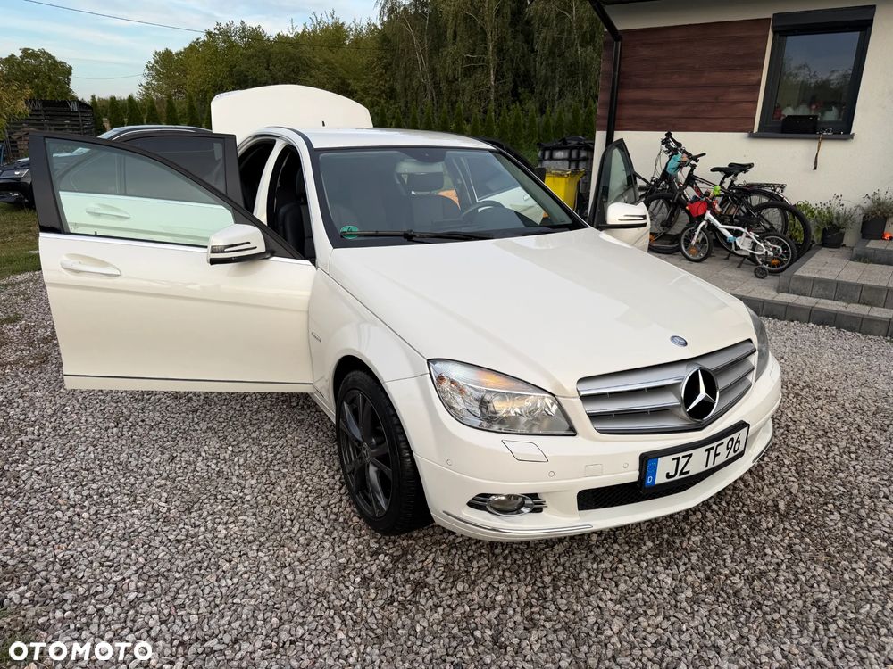 Mercedes-Benz Klasa C 250 CDI Avantgarde Edition - 18