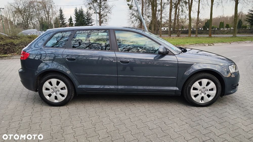 Audi A3 Sportback 1.6 Attraction - 11