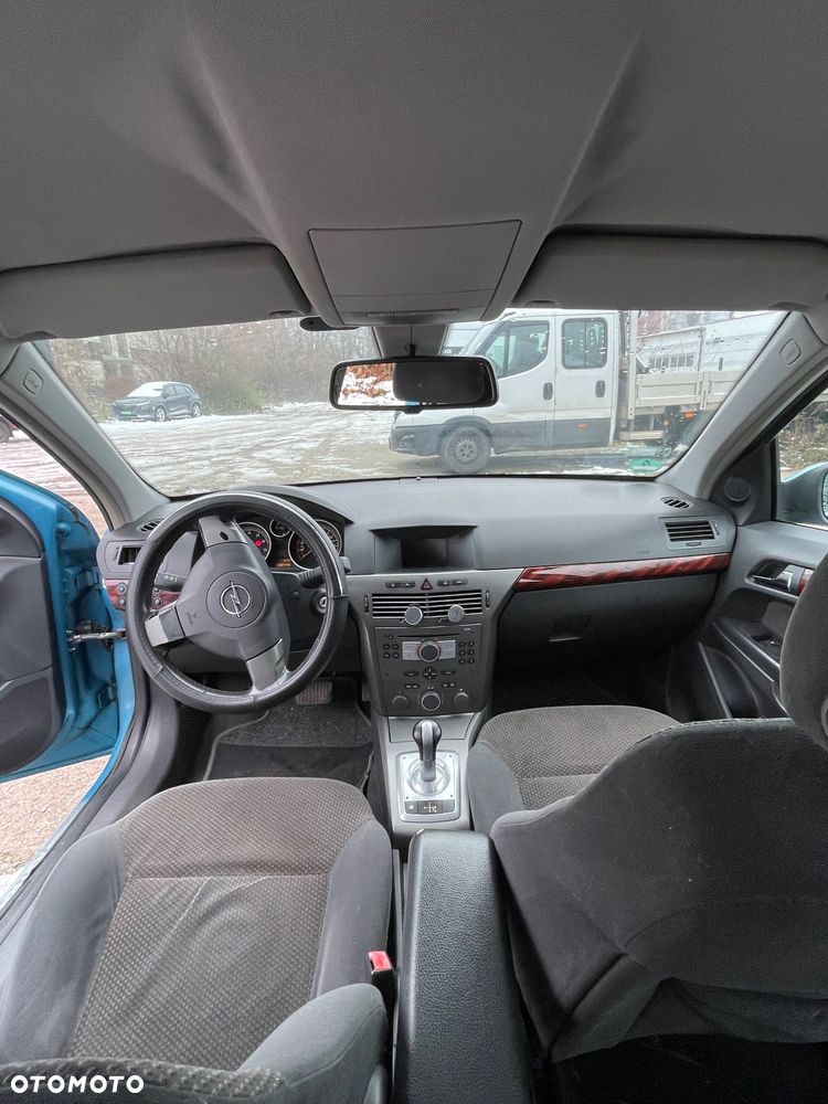 Opel Astra 1.6 Sport Easytronic - 12