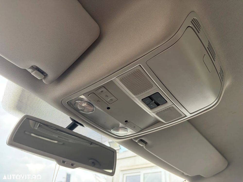 Volkswagen Golf 1.6 TDI DPF BlueMotion Technology Highline - 22