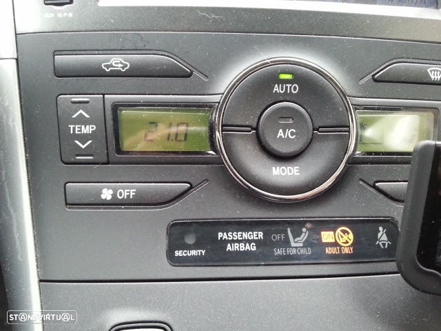 Toyota Auris 1.8 HSD P.Te.+17+E.Al.+Navi - 5