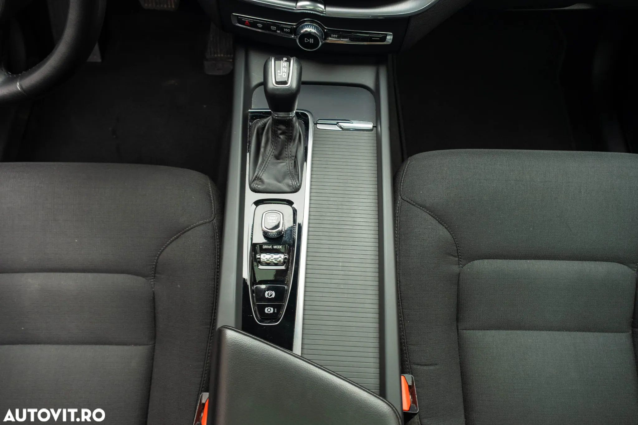 Volvo XC 60 D4 Momentum - 13