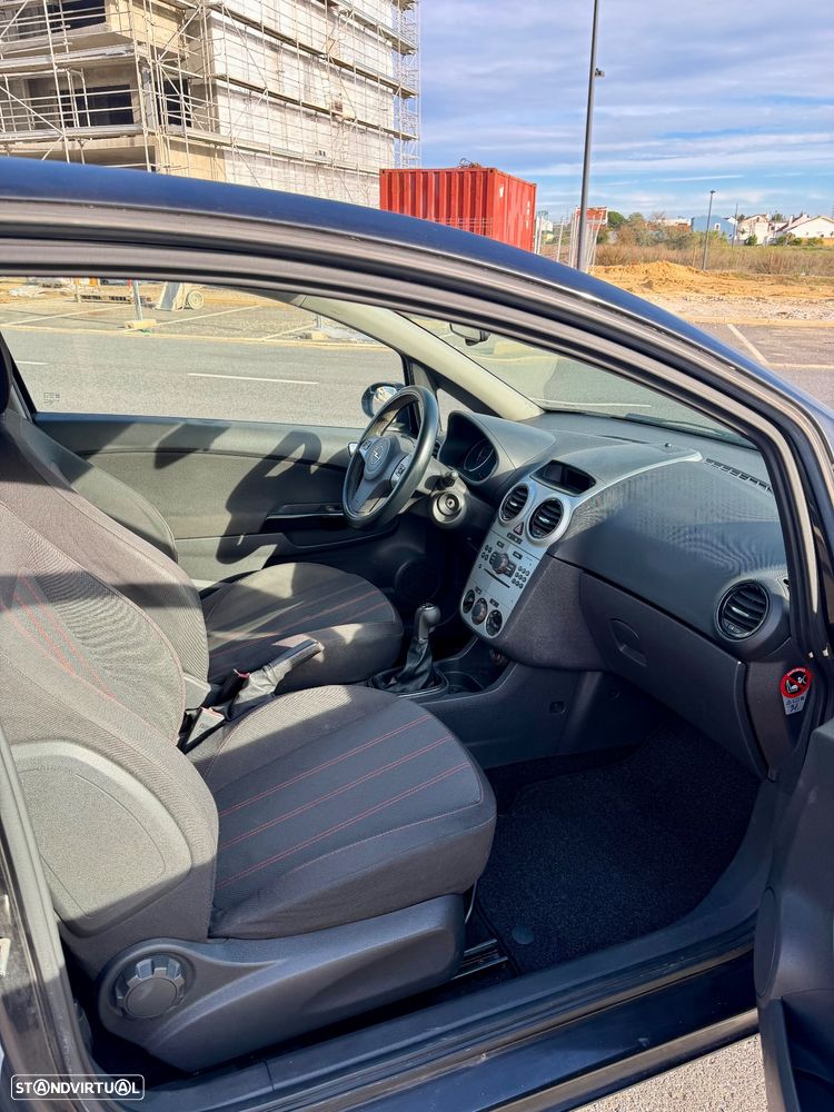 Opel Corsa 1.2 16V Enjoy - 4
