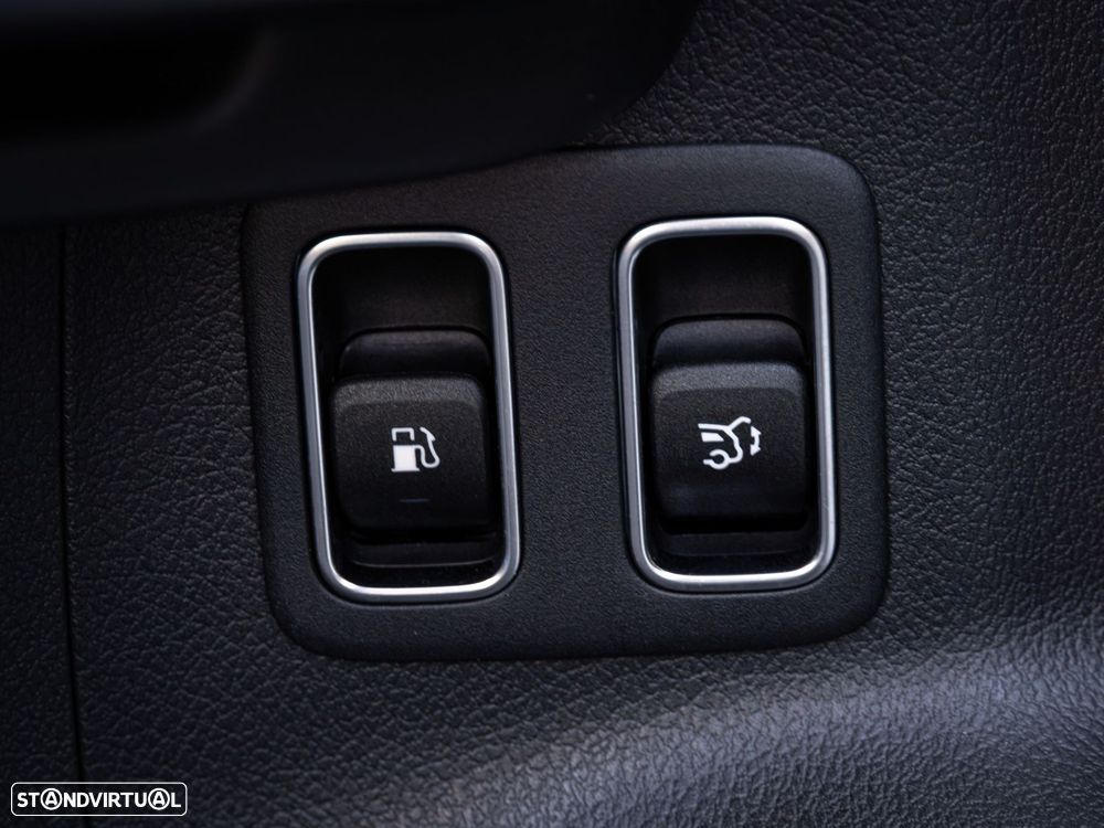 Mercedes-Benz GLA 250 e AMG Line - 10