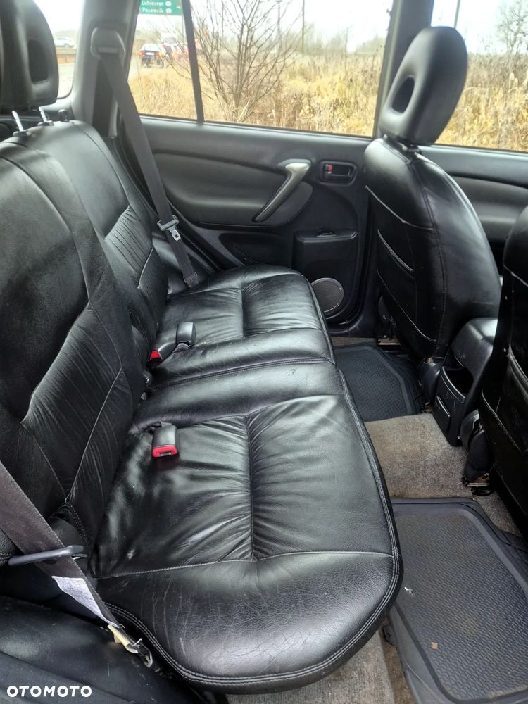 Toyota RAV4 D-4D 4x4 Edition - 13