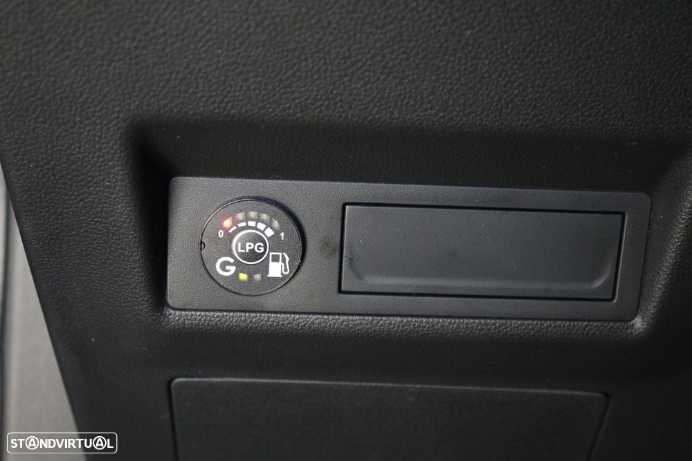 Renault Captur 1.0 TCe Equilibre Bi-Fuel - 25