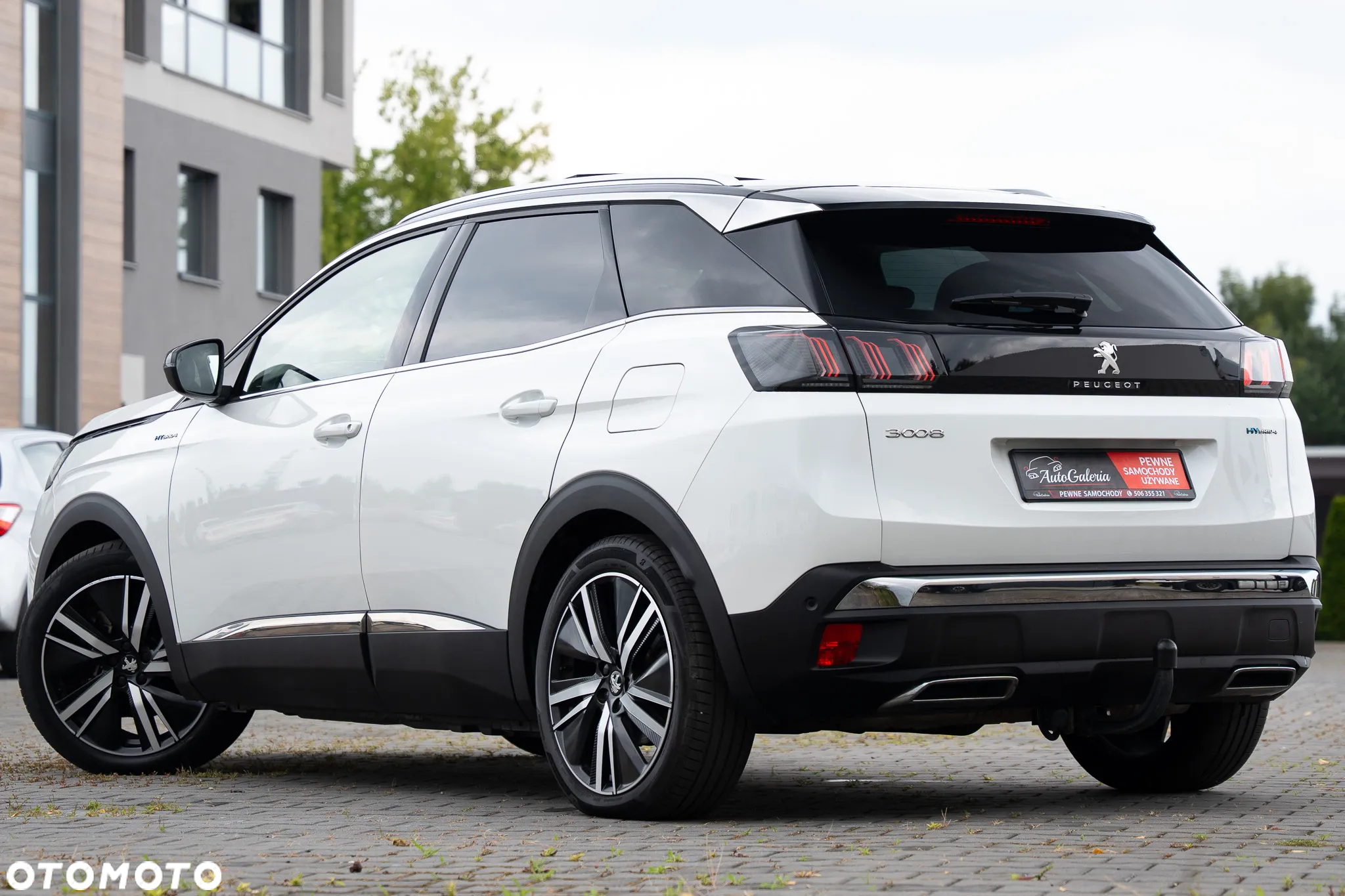 Peugeot 3008 Hybrid4 300 e-EAT8 GT - 11