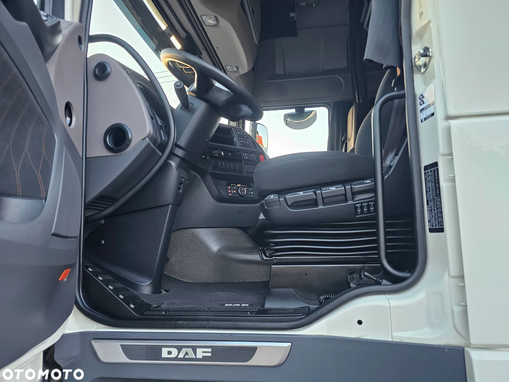 DAF XF 106 450 E.6 SUPER SC AS-TRONIC KLIMA POST. - 23