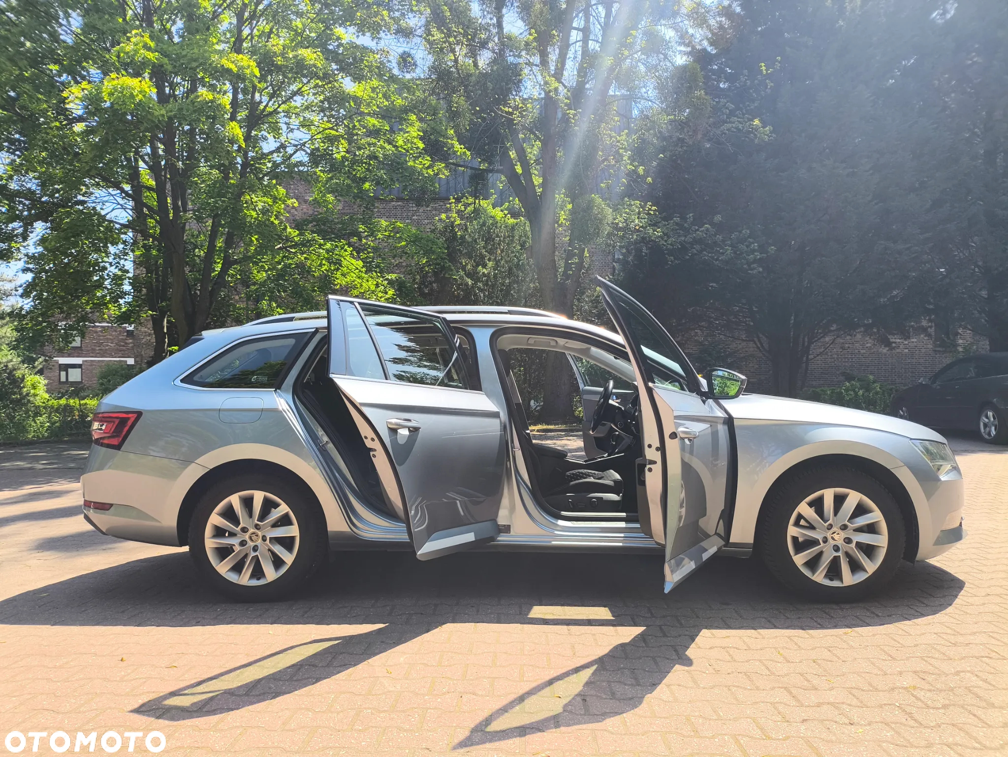 Skoda Superb 2.0 TDI Style - 8