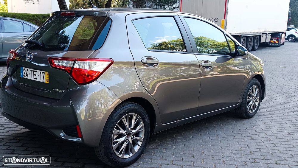 Toyota Yaris 1.5 HSD Comfort+P.Techno - 4