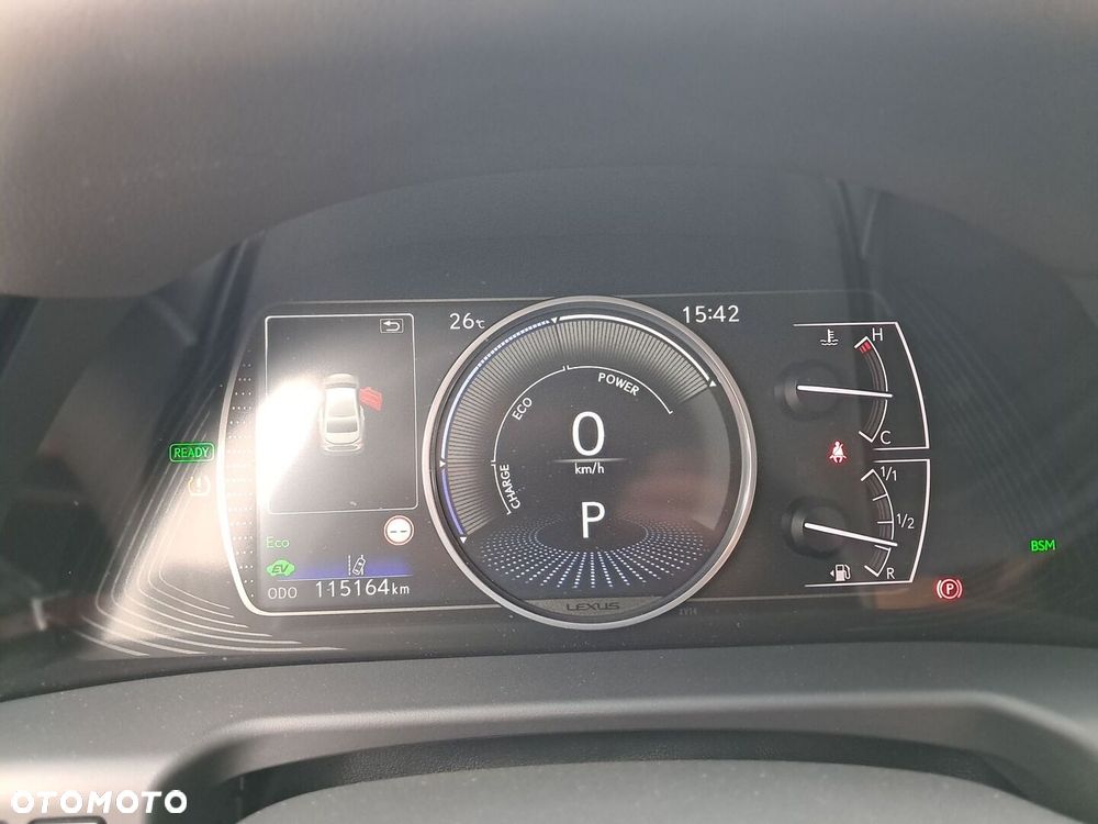 Lexus ES 300h Prestige - 17