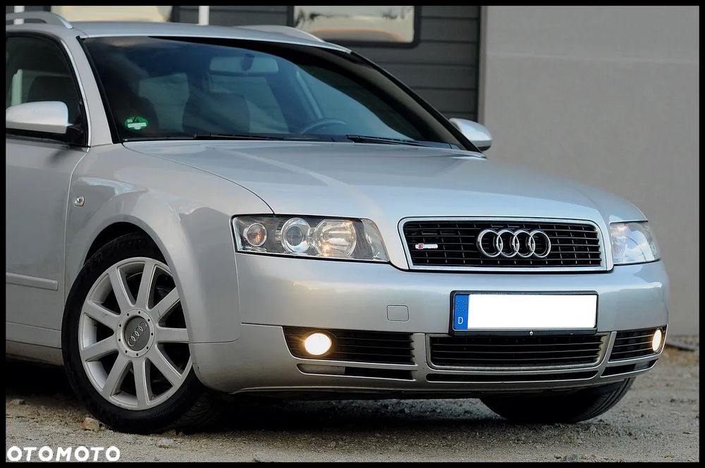 Audi A4 Avant 2.4 - 12