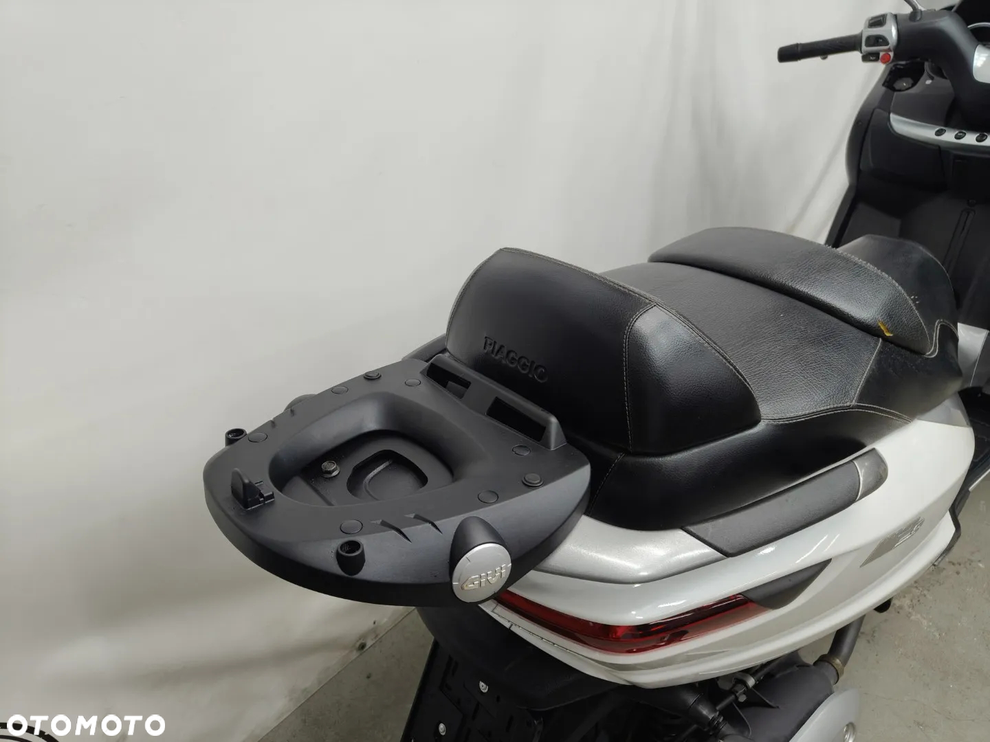Piaggio MP-3 - 7