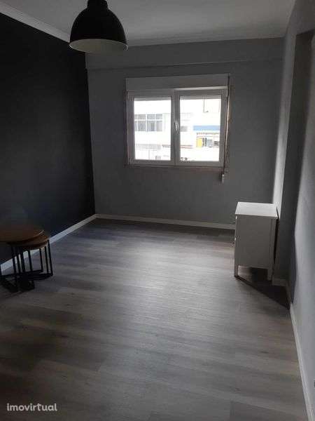 Arrendo T1 Espaçoso e remodelado em Queluz, junto PSP - Grande imagem: 5/8