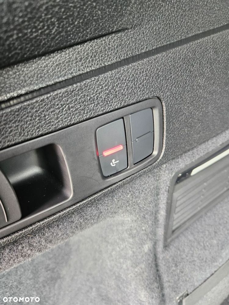 Audi Q5 Sportback - 32