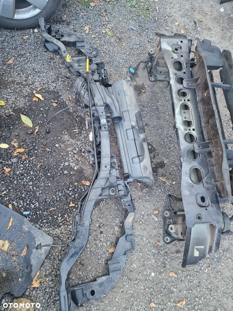 Kompletny  przód  ford  Focus  mk3  lift  w  kolorze  JF - 6