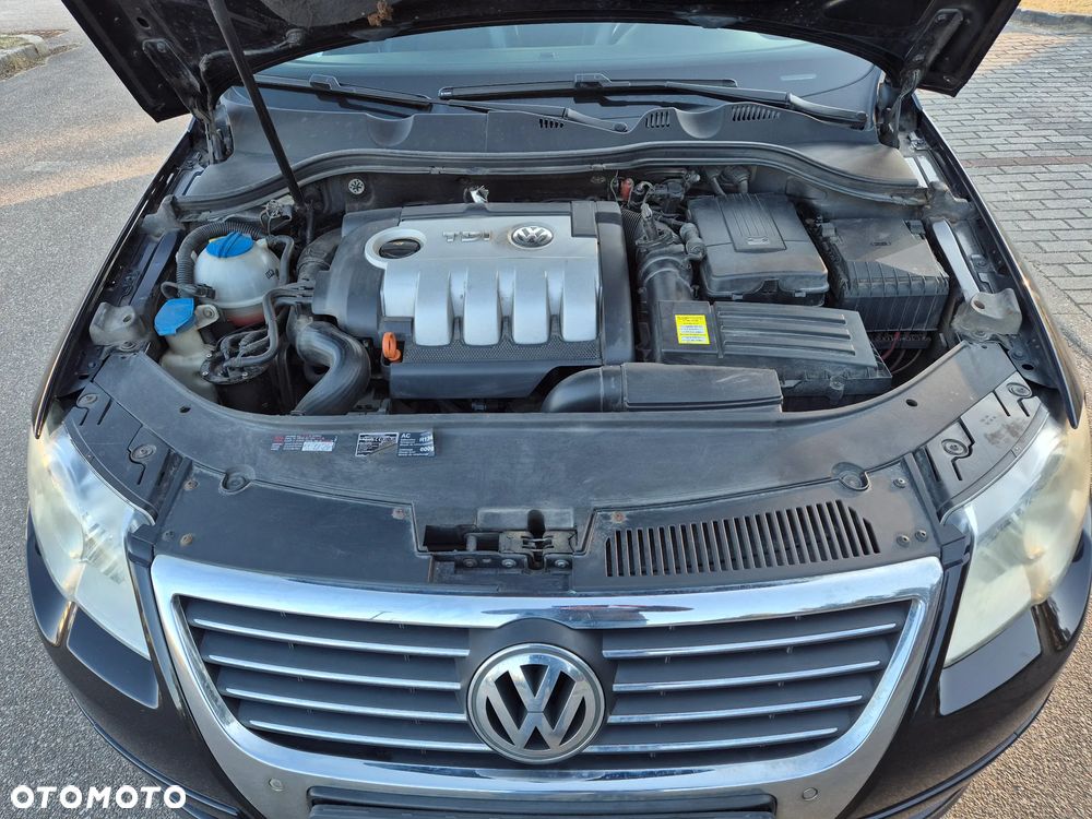 Volkswagen Passat 2.0 TDI DPF Highline - 31