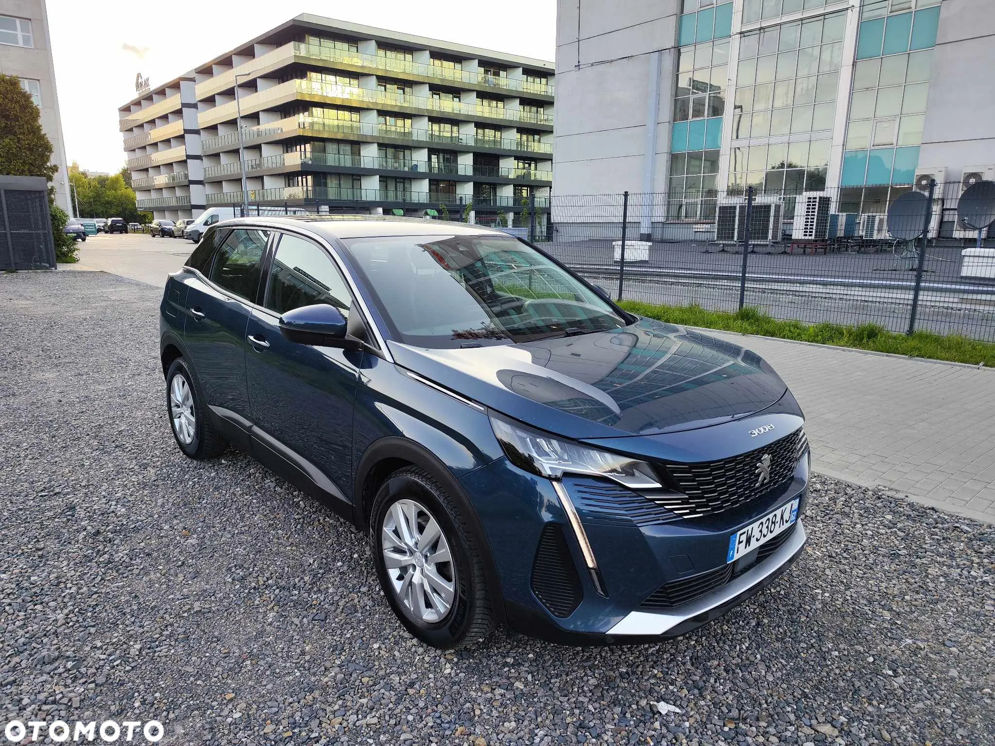 Peugeot 3008 1.5 BlueHDi Allure S&S EAT8 - 4