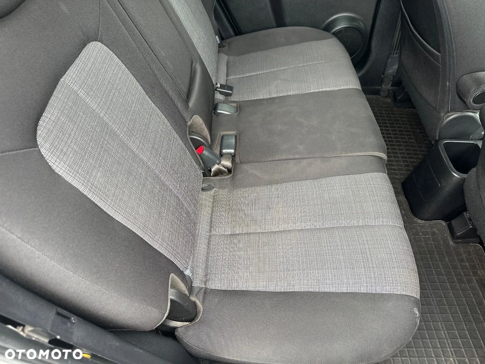 Kia Venga - 17