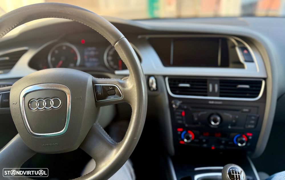 Audi A4 2.0 TDI exclusive - 10