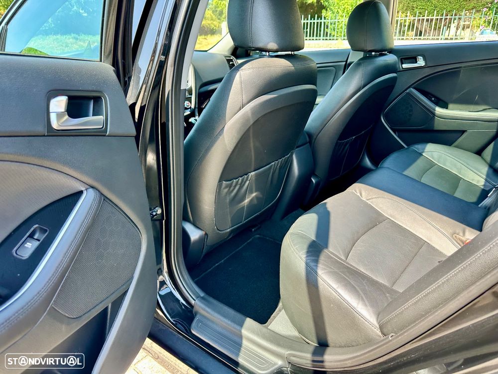 Kia Optima 1.7 CRDI TX - 26