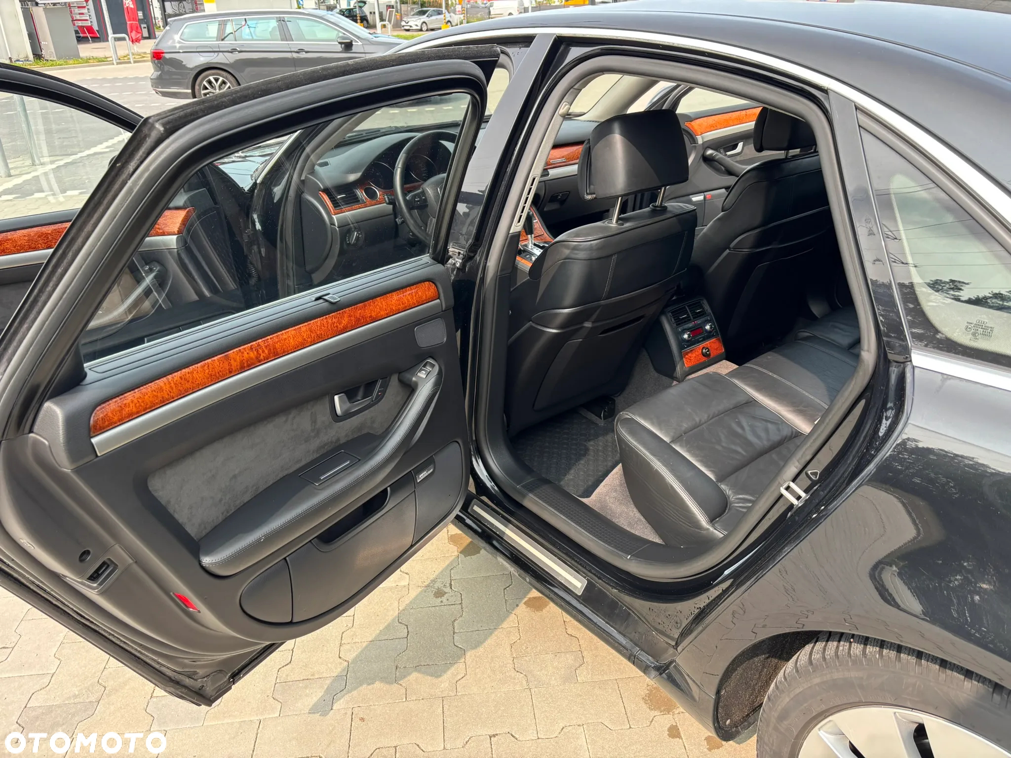Audi A8 4.2 Quattro - 16