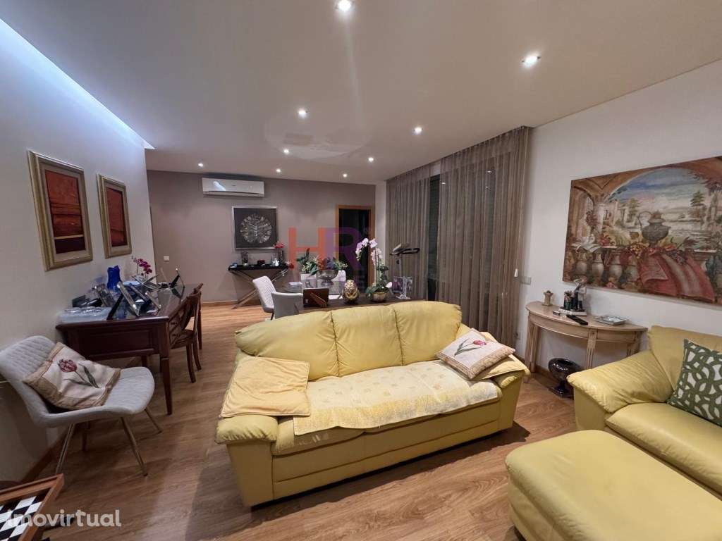 Arrenda-se T3 na urbanização Quinta da Portela com garagem. - Grande imagem: 5/15