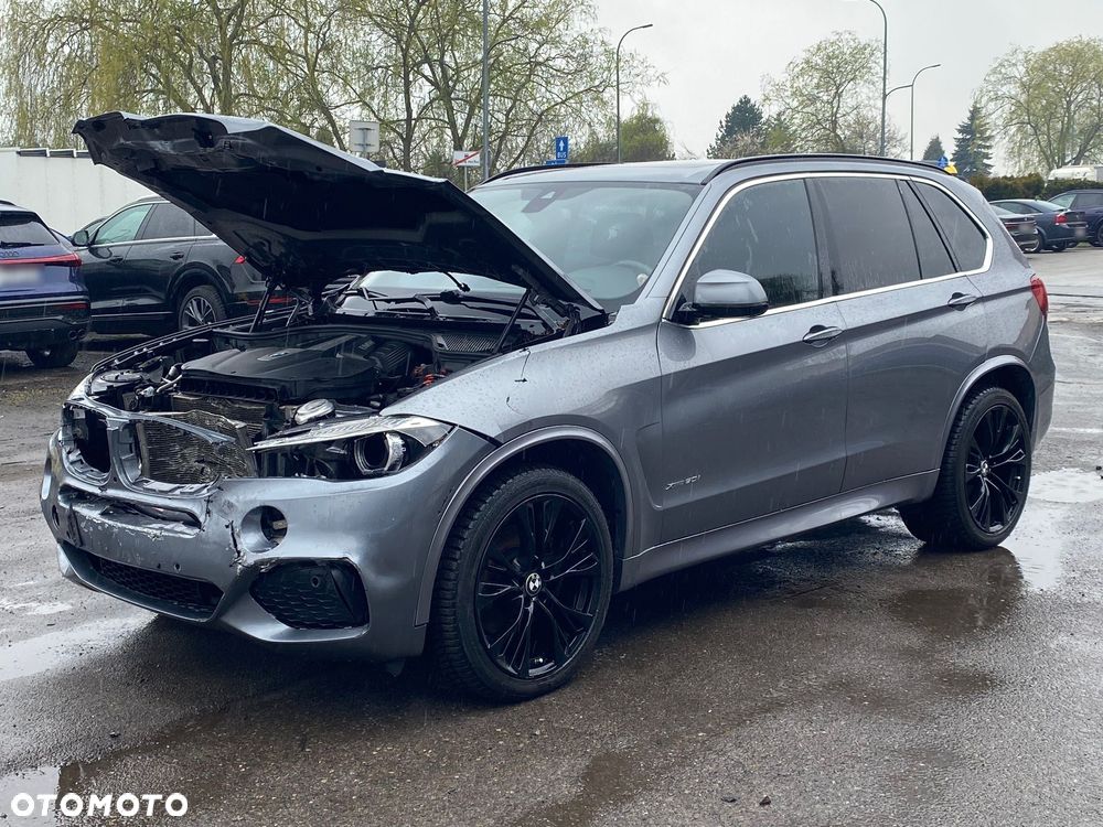 BMW X5 xDrive50i Sport-Aut - 3